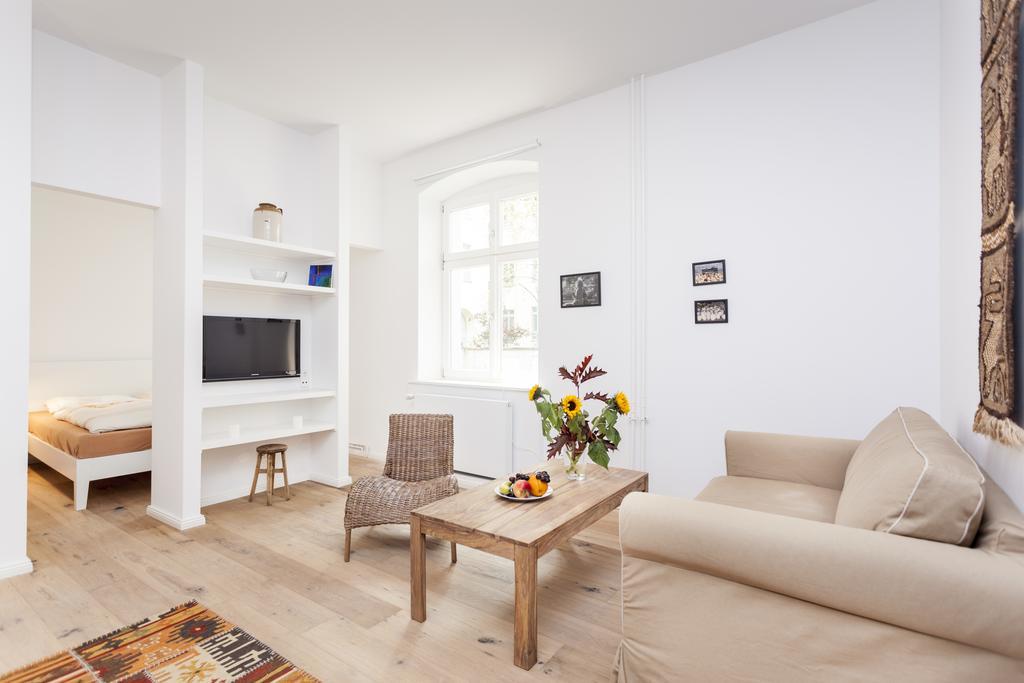 Downtown Apartments Torstr, 4 Unique Units From 1-3 Bedrooms Apartment *
